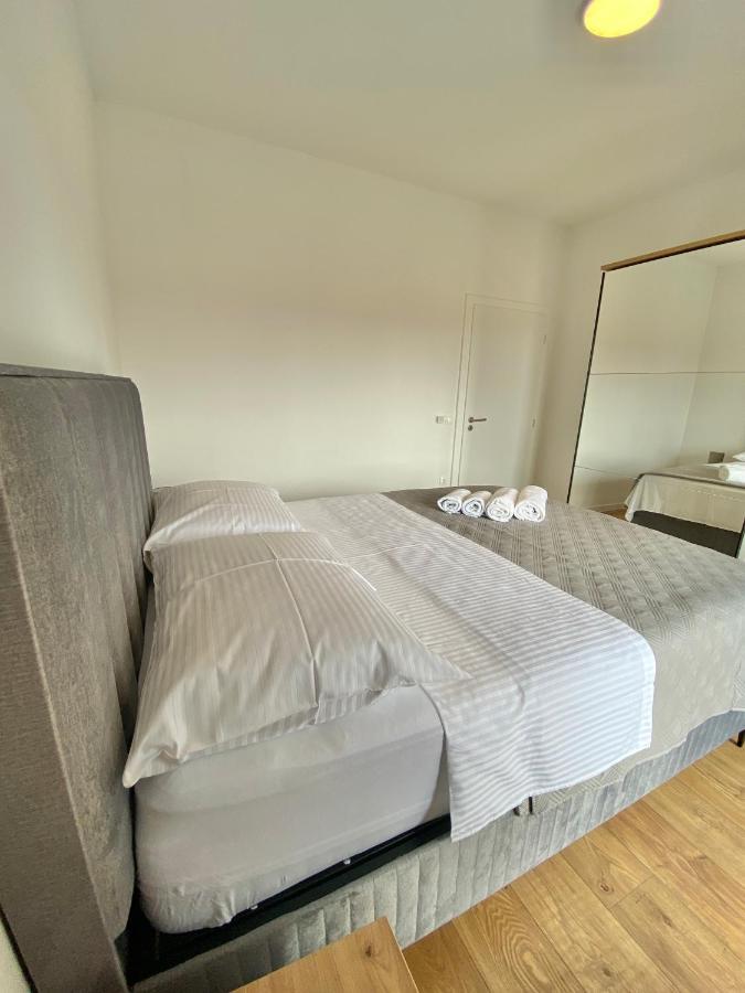 West Apartments Zára Kültér fotó